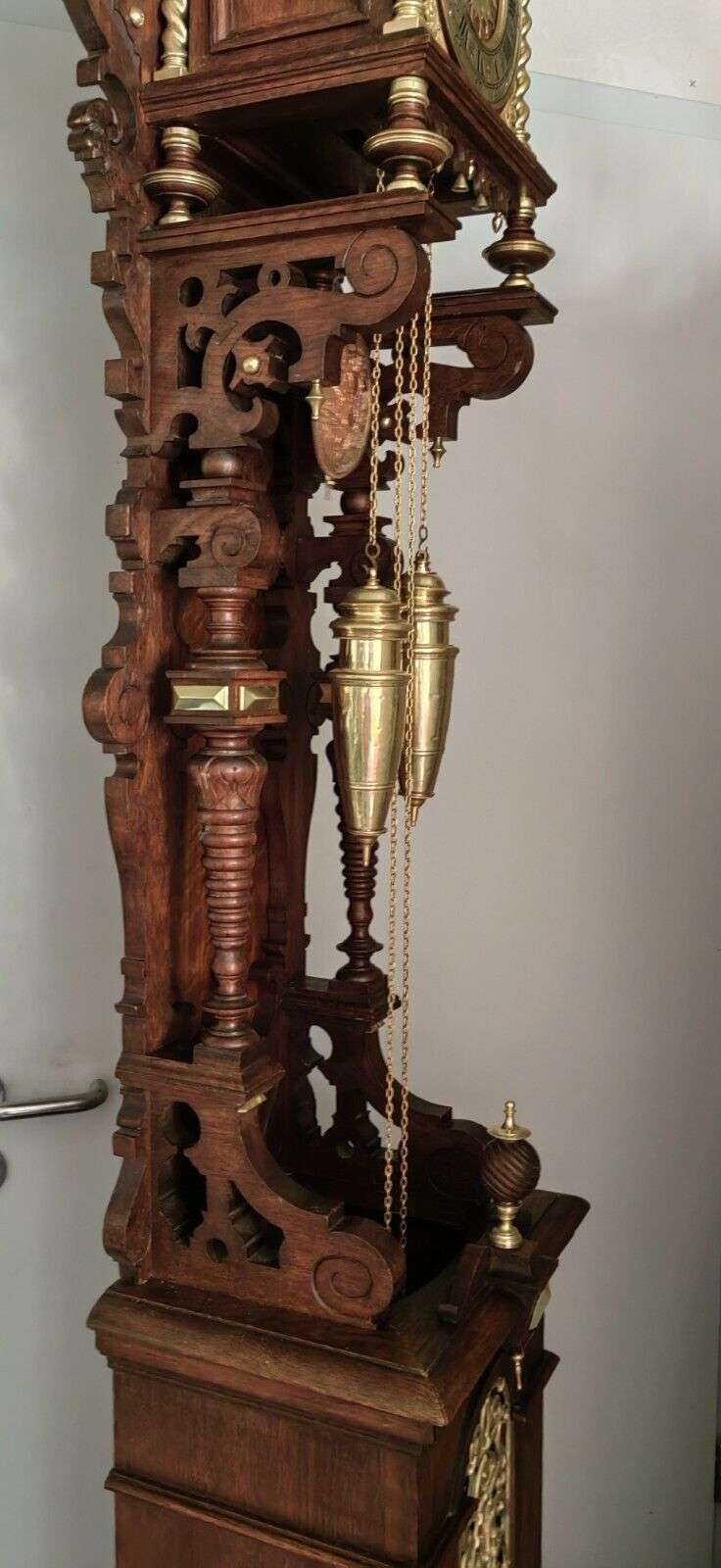 Historismus, Gründerzeit Prunk-Standuhr Freischwinger von L. Furtwängler um 1880 – Detail