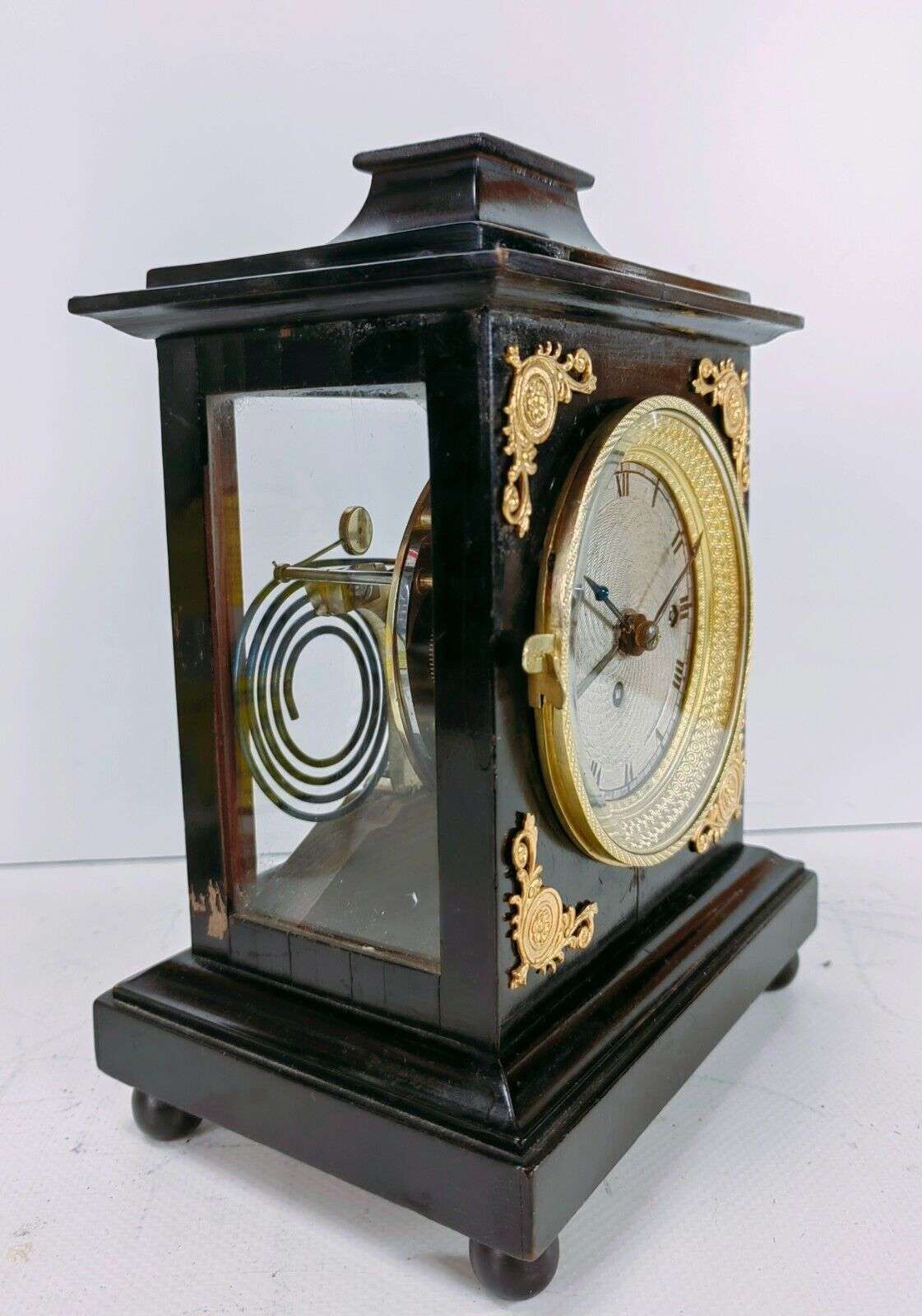 Antike Wiener Reiseuhr Kutschenuhr mit Spindelhemmung 4/4 Schlag und Wecker 1820 – Detail