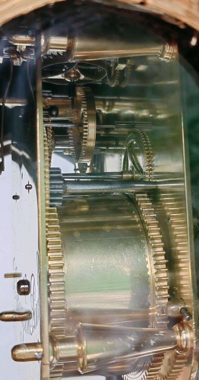 Kleine Boulleuhr Pendule Cartel um 1730 LouisXV. mit Konsole Spindelhemmung – Detail