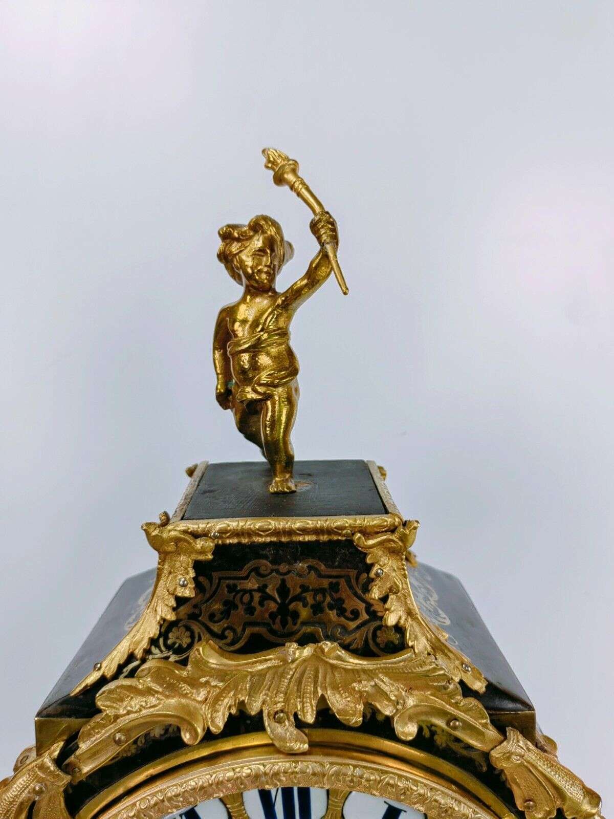 Kleine Boulleuhr Pendule Cartel um 1730 LouisXV. mit Konsole Spindelhemmung – Detail