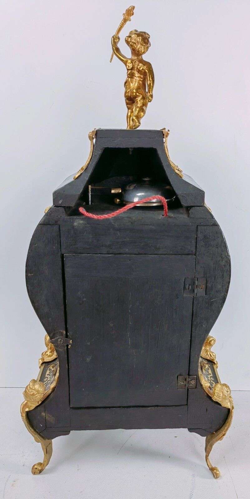 Kleine Boulleuhr Pendule Cartel um 1730 LouisXV. mit Konsole Spindelhemmung – Detail