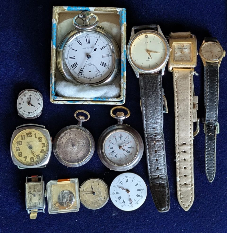 Mecanismos defectuosos, relojes de bolsillo, relojes de pulsera Longines, Ebel, Girard-Perregaux