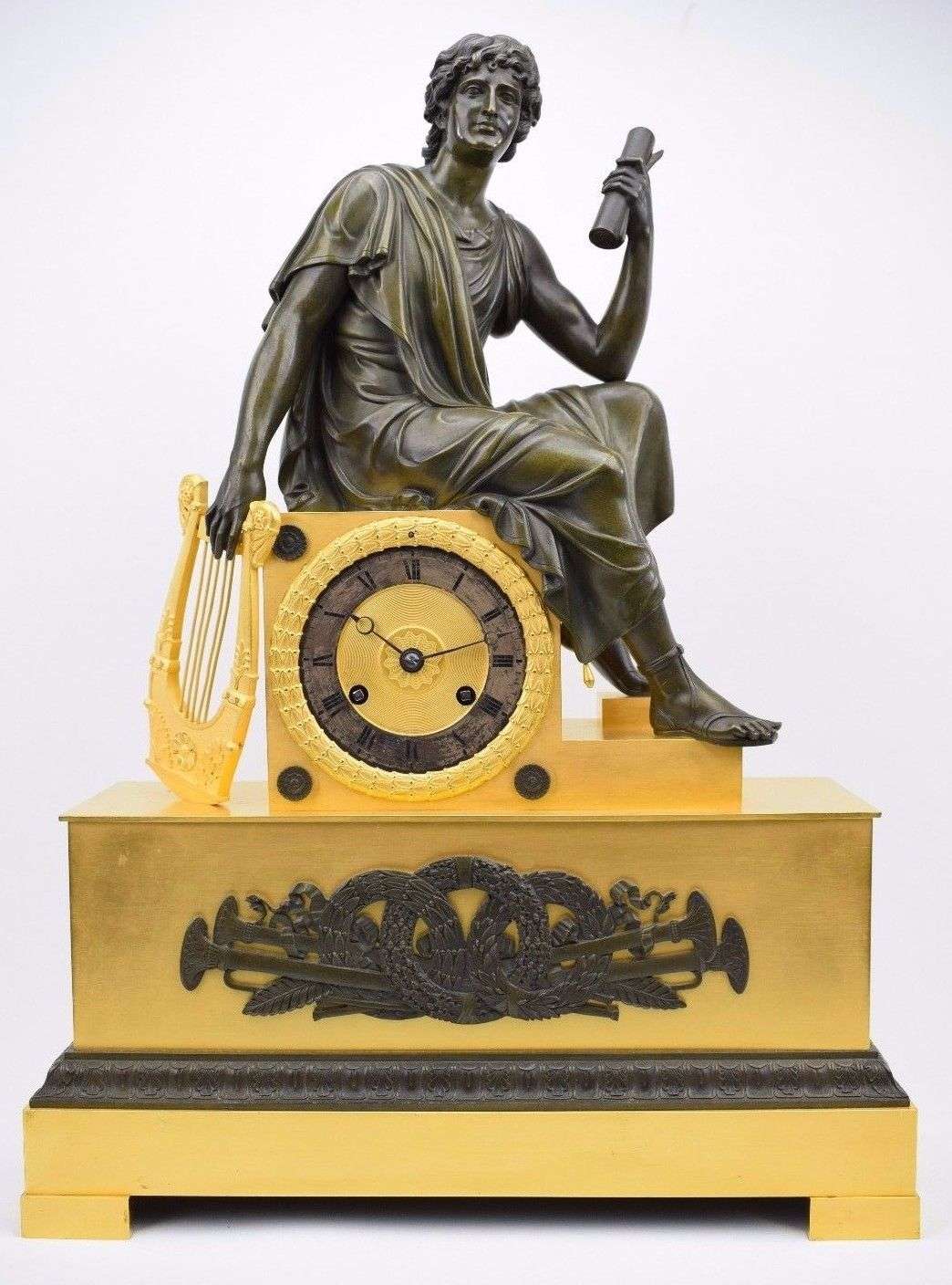 Bronze Pendule Apollon feuervergoldet Paris um 1820 – Vorderansicht