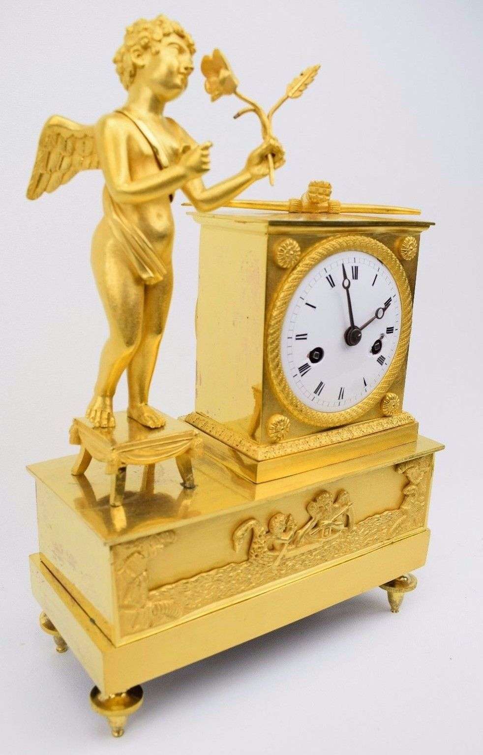 Originale Empire Pendule Chronos und Amor feuervergoldet Bronze Paris um 1810 – Detail