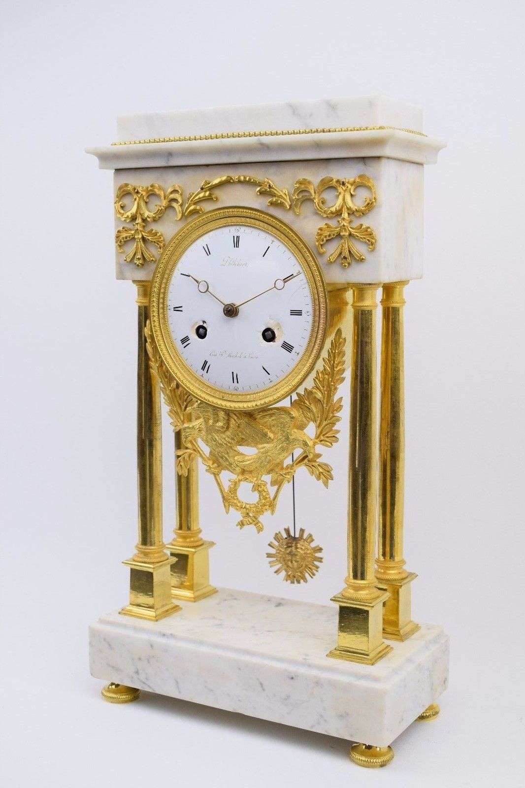 Directoire Portaluhr v. Philibert, Paris um 1795 Marmor/feuervergoldete Bronze – Detail