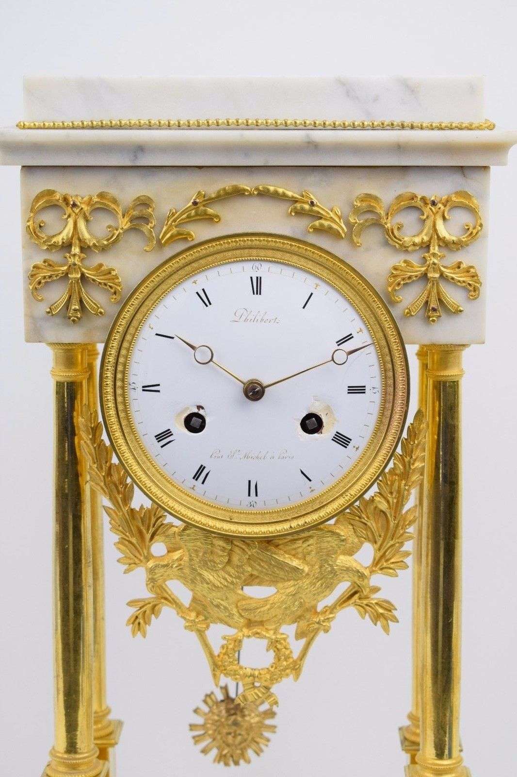 Directoire Portaluhr v. Philibert, Paris um 1795 Marmor/feuervergoldete Bronze – Detail
