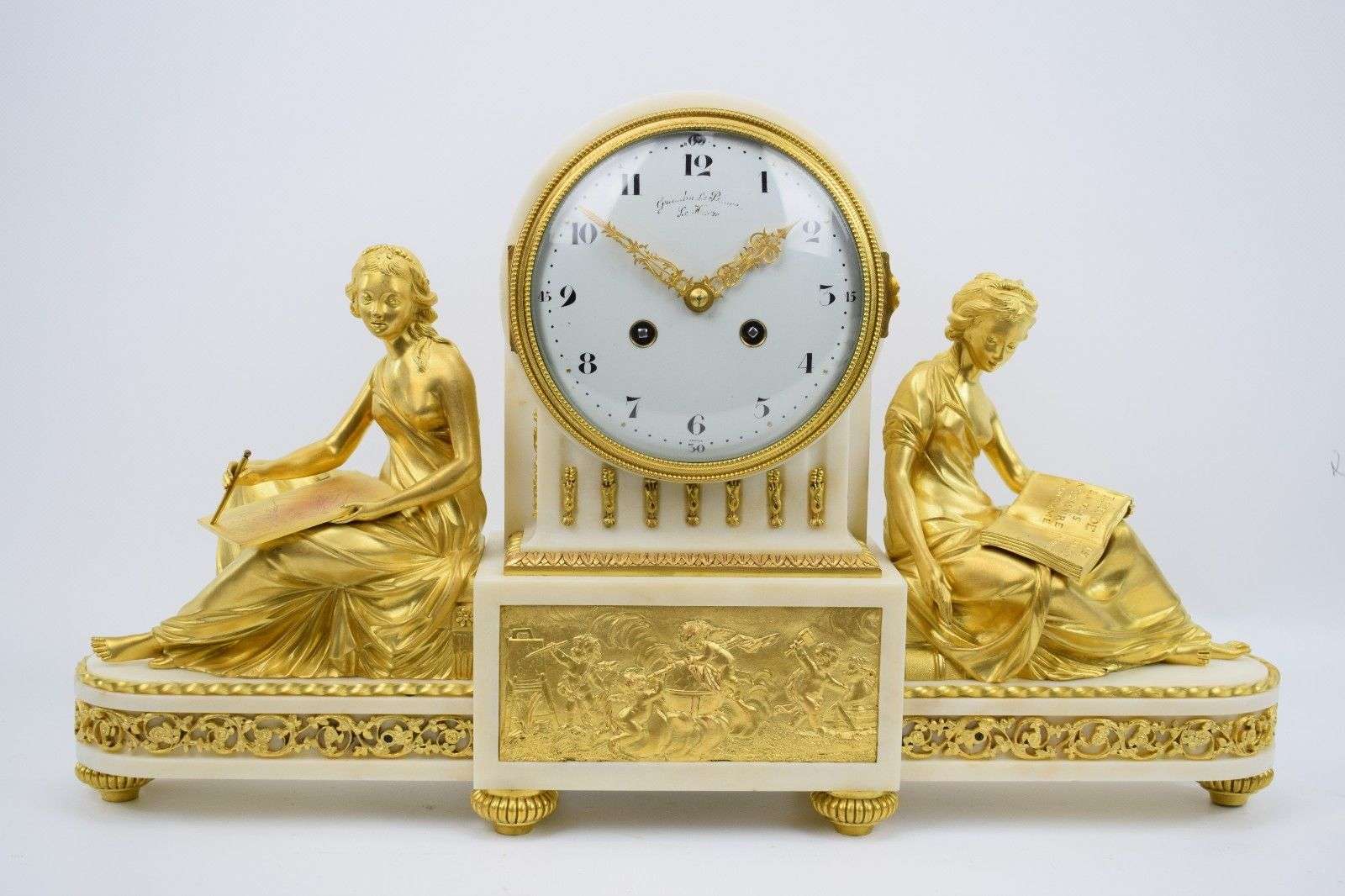 Schwere Pendule aus Marmor und vergoldeter Bronze Allegorei der Schönen Künste bez. Grandin Le Prince Le Havre um 1900 – Vorderansicht