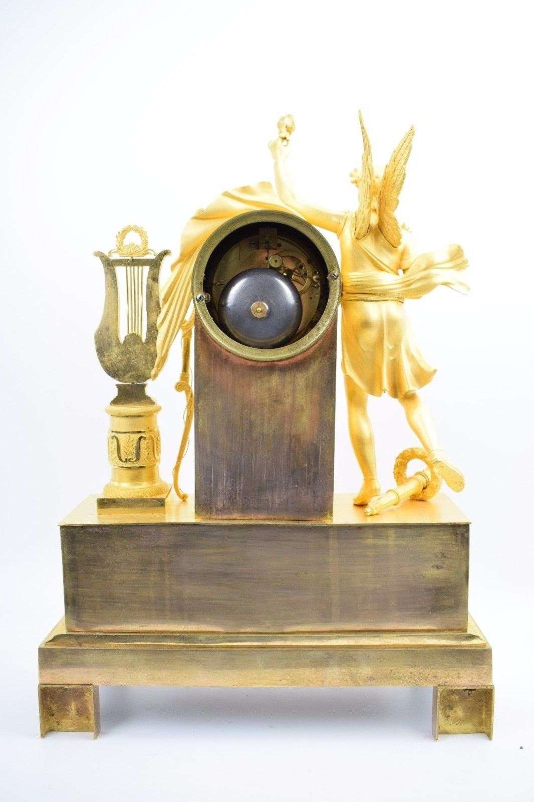 Große, Pariser Pendule aus feuervergoldeter Bronze Amor und Psyche um 1815 Epoque Empire – Rückseite