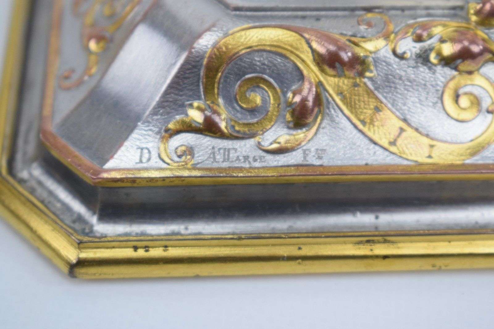Paar seltene Bronzeleuchter von Ferdinand Barbedienne ausgestellt auf der Weltaustellung 1885 in Antwerpen – Detail
