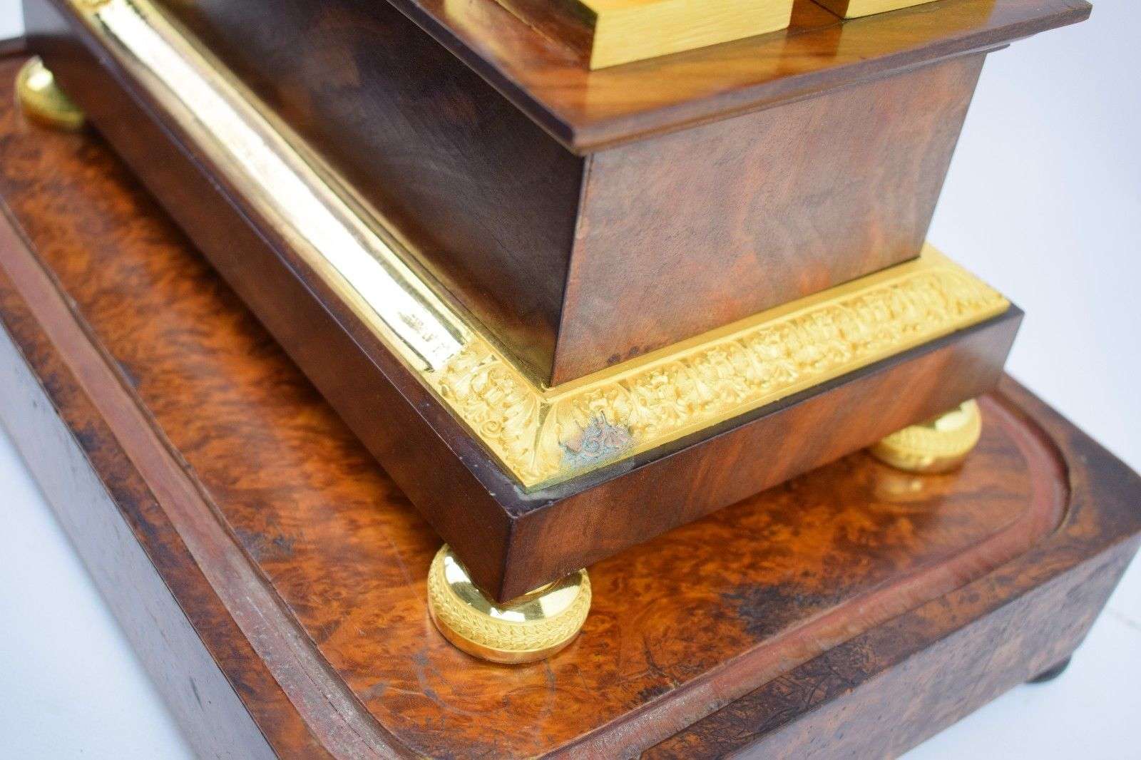 Sehr seltene Portaluhr Regulateur von Louis Perrelet Hger du Roi um 1823 – Detail