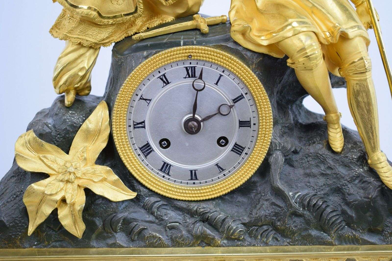 Feine orientalische Pendule Kaminuhr feuervergoldete Bronze Paris um 1828 H.Pons – Detail