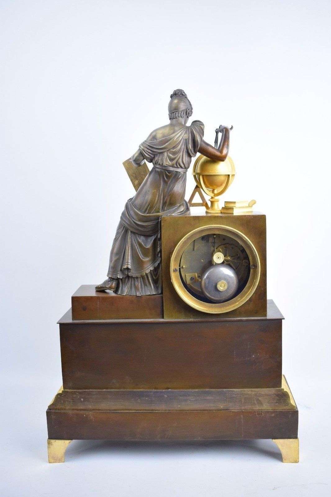 Große Empire Pendule Kaminuhr Urania Astronomie feuervergoldete Bronze 1820 – Detail