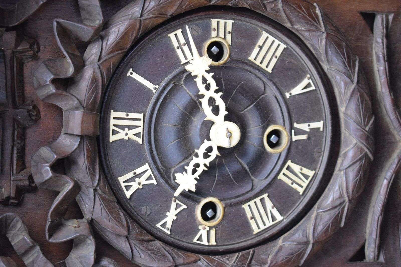 Seltene hochwertige Kuckucksuhr Cuckoo clock Beha? 3xSchnecke Fusee um 1880 – Detail