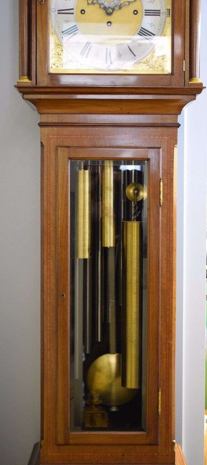 Imposante englische Standuhr mit Tubular Gong 2 Melodien auf 9 Röhrenglocken um 1890 – Detail