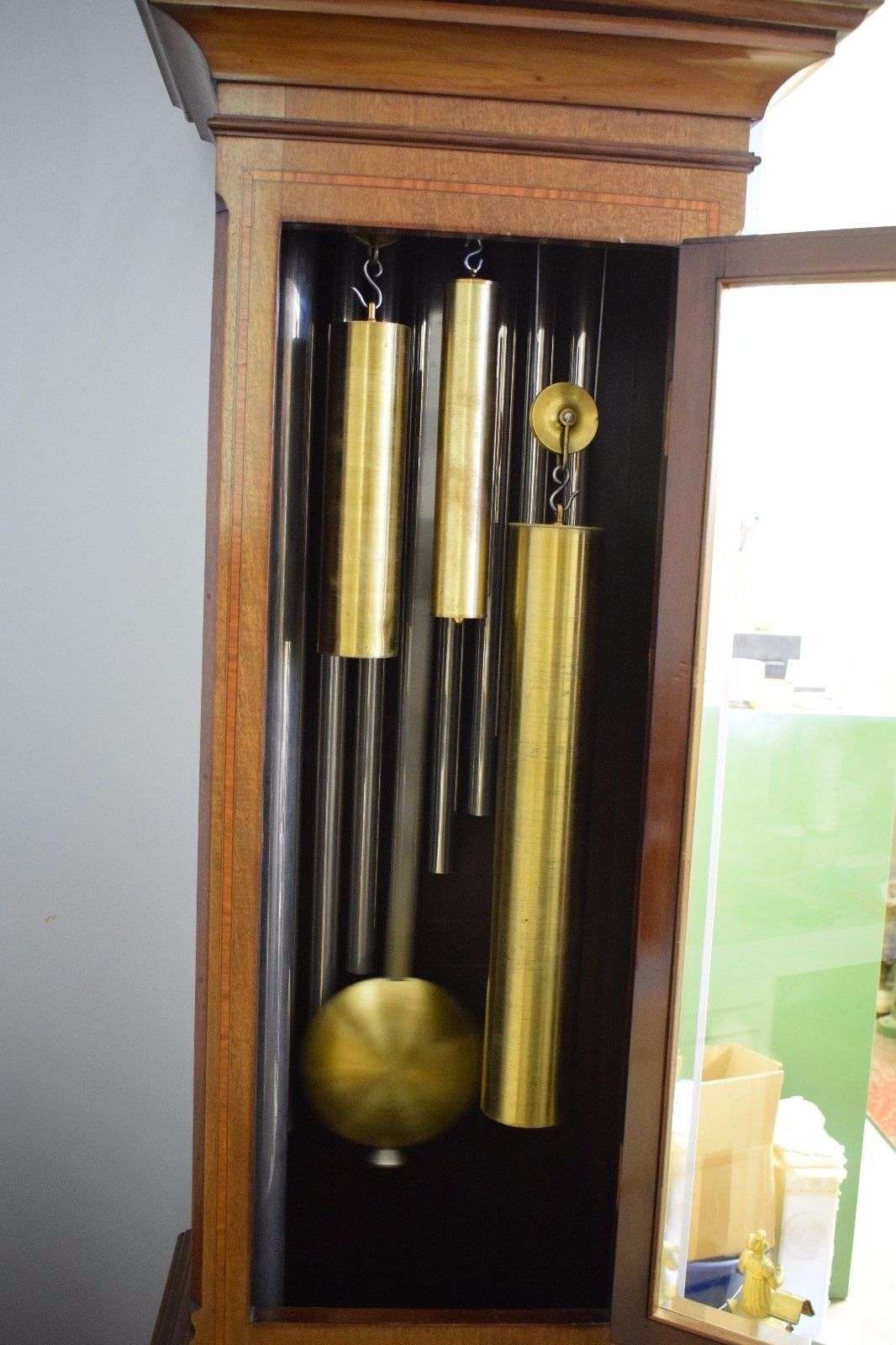 Imposante englische Standuhr mit Tubular Gong 2 Melodien auf 9 Röhrenglocken um 1890 – Detail