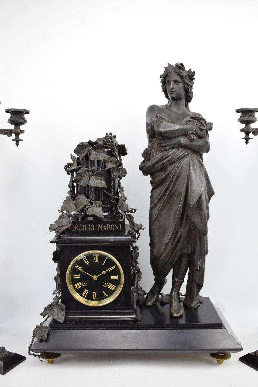 Imposante Pendule Kaminuhr Garnitur Virgilio Maroni Marmor um 1870 A.Carrier – Detail